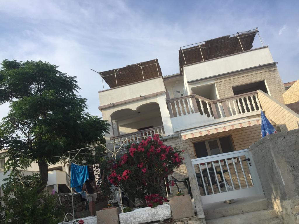 Apartments Puntica Metajna Exterior photo